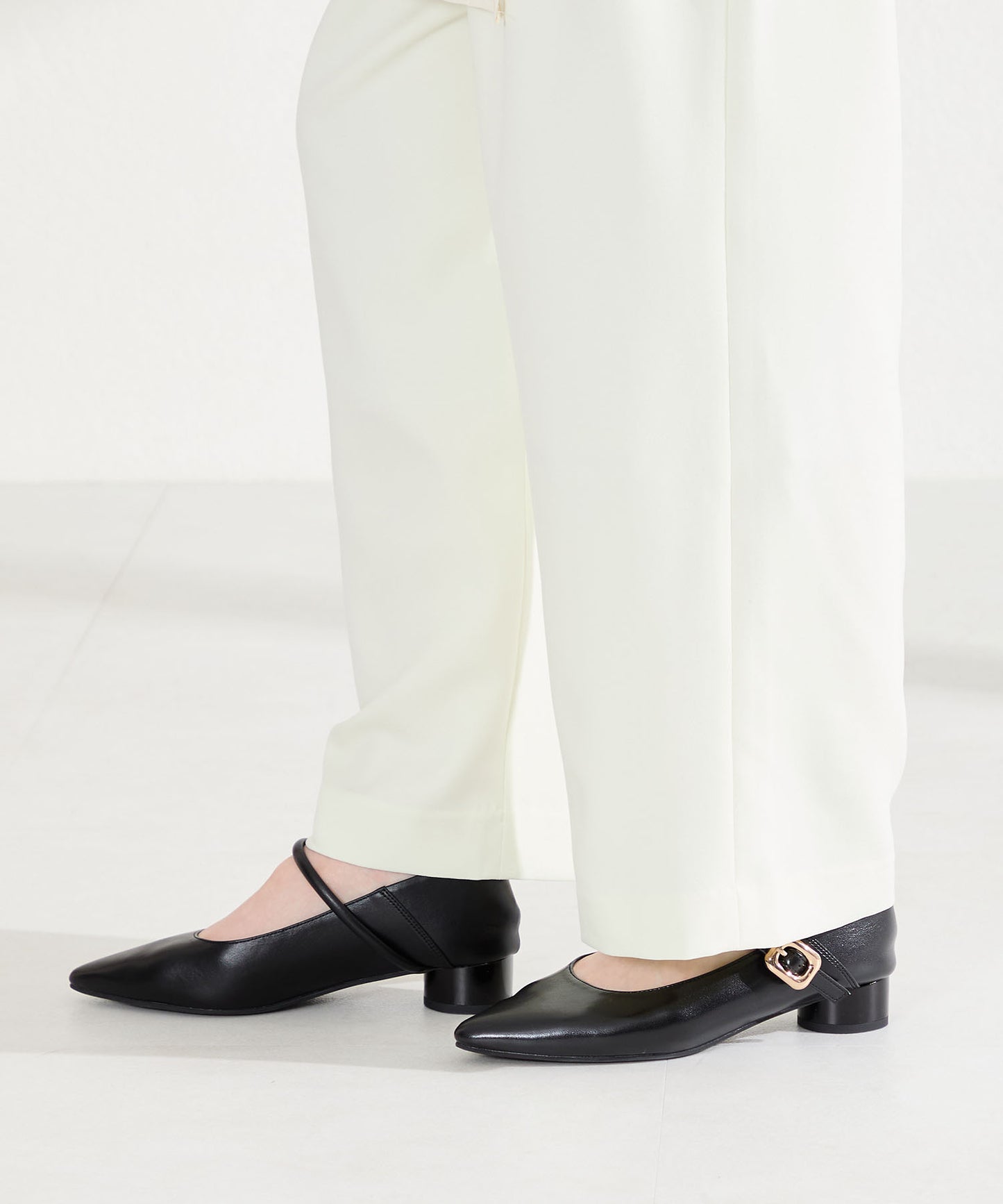 ポインテッドトゥストラップバブーシュ/62106