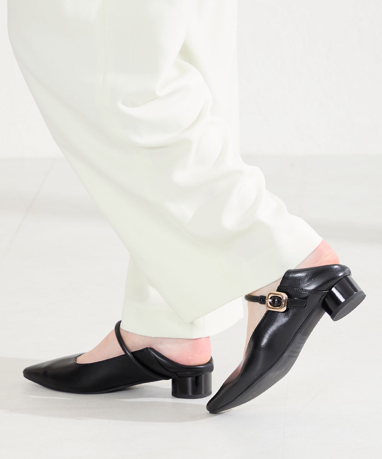 ポインテッドトゥストラップバブーシュ/62106