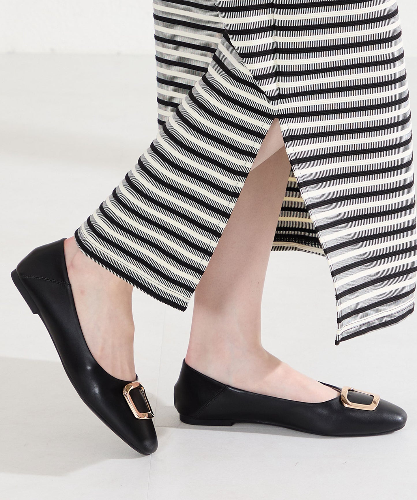 ゴールドモチーフフラットパンプス/62109