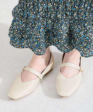 【WEB先行予約/2月上旬発売予定】ワンストラップ甲深パンプス/62113