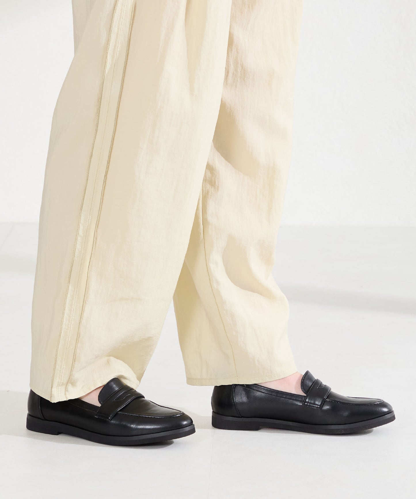 【カタログ掲載アイテム】軽量ソフトローファー/62116