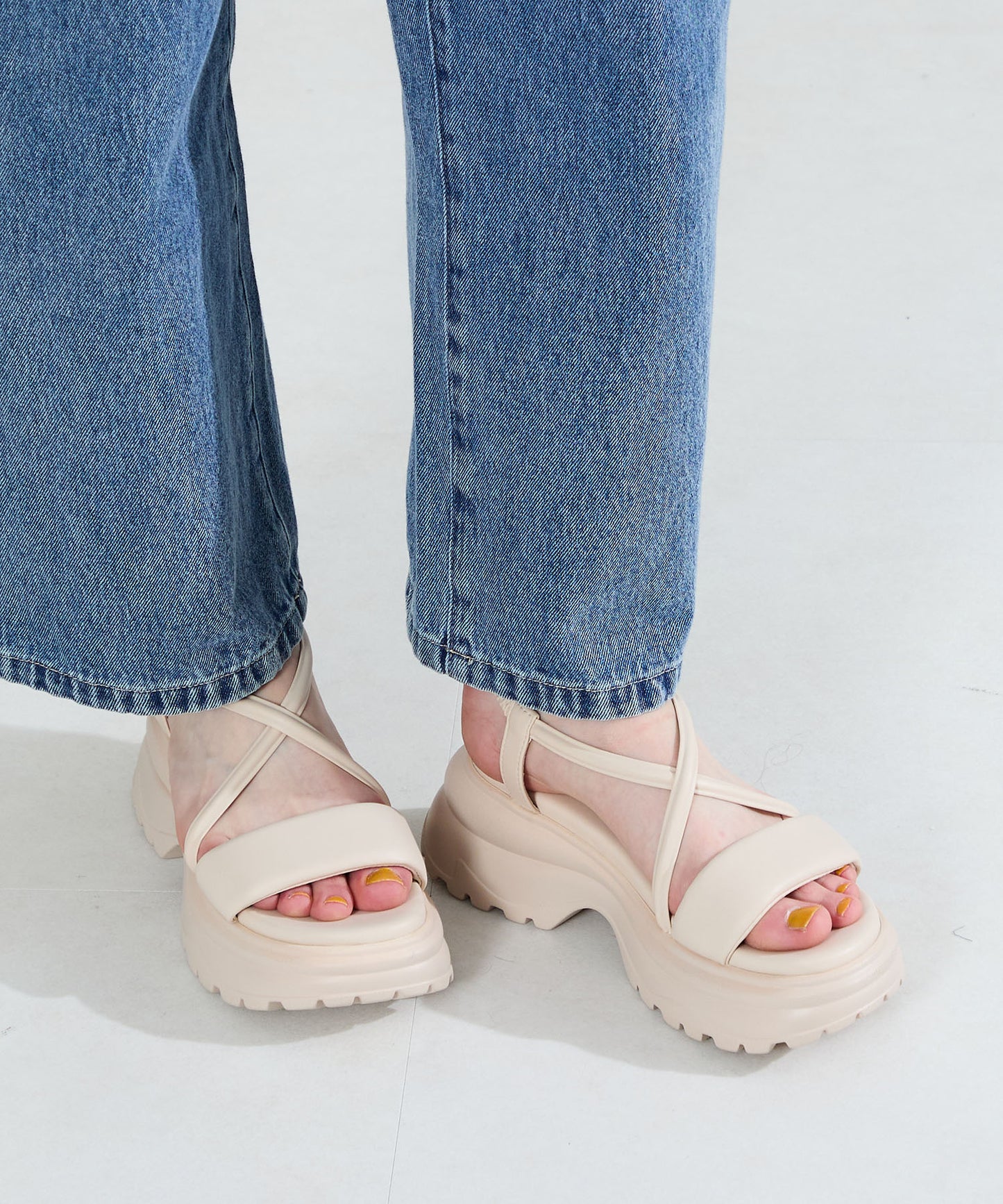 【カタログ掲載アイテム】クロスデザイン厚底サンダル/62207