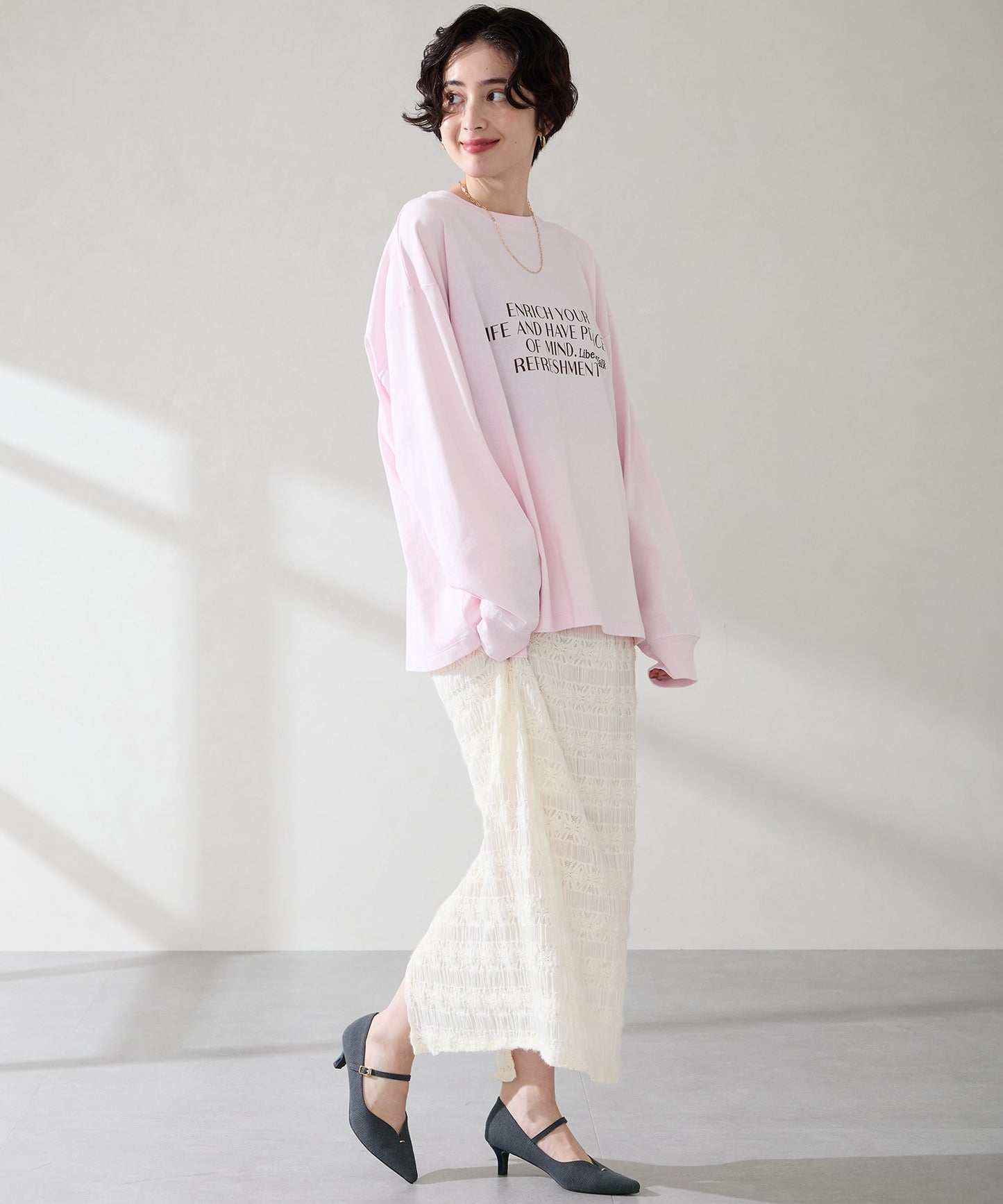 【WEB先行予約/8月上旬発売予定】プチメタルパーツストラップヒールパンプス/62302