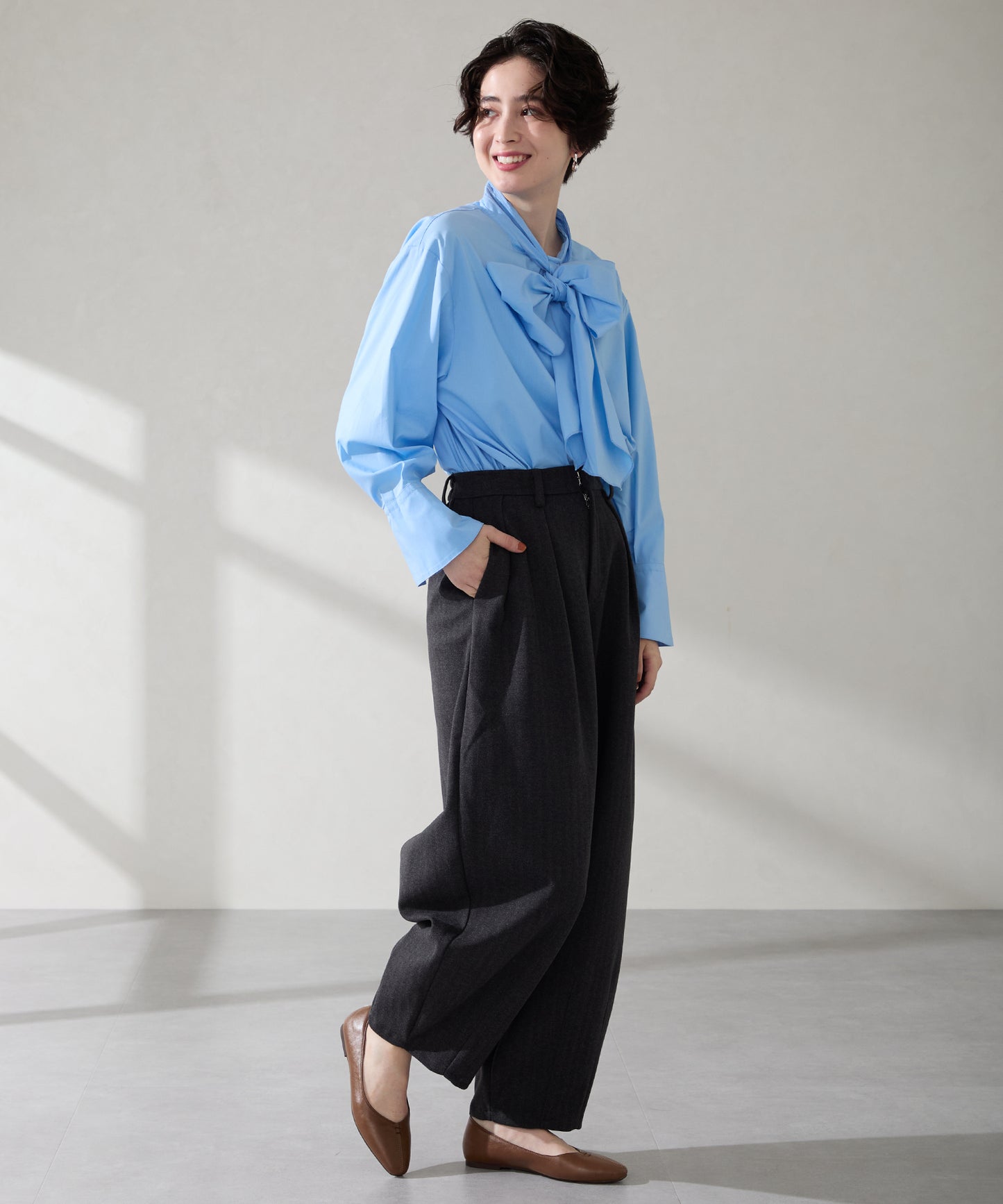 【WEB先行予約/9月上旬発売予定】ステッチデザインフラットパンプス/62309