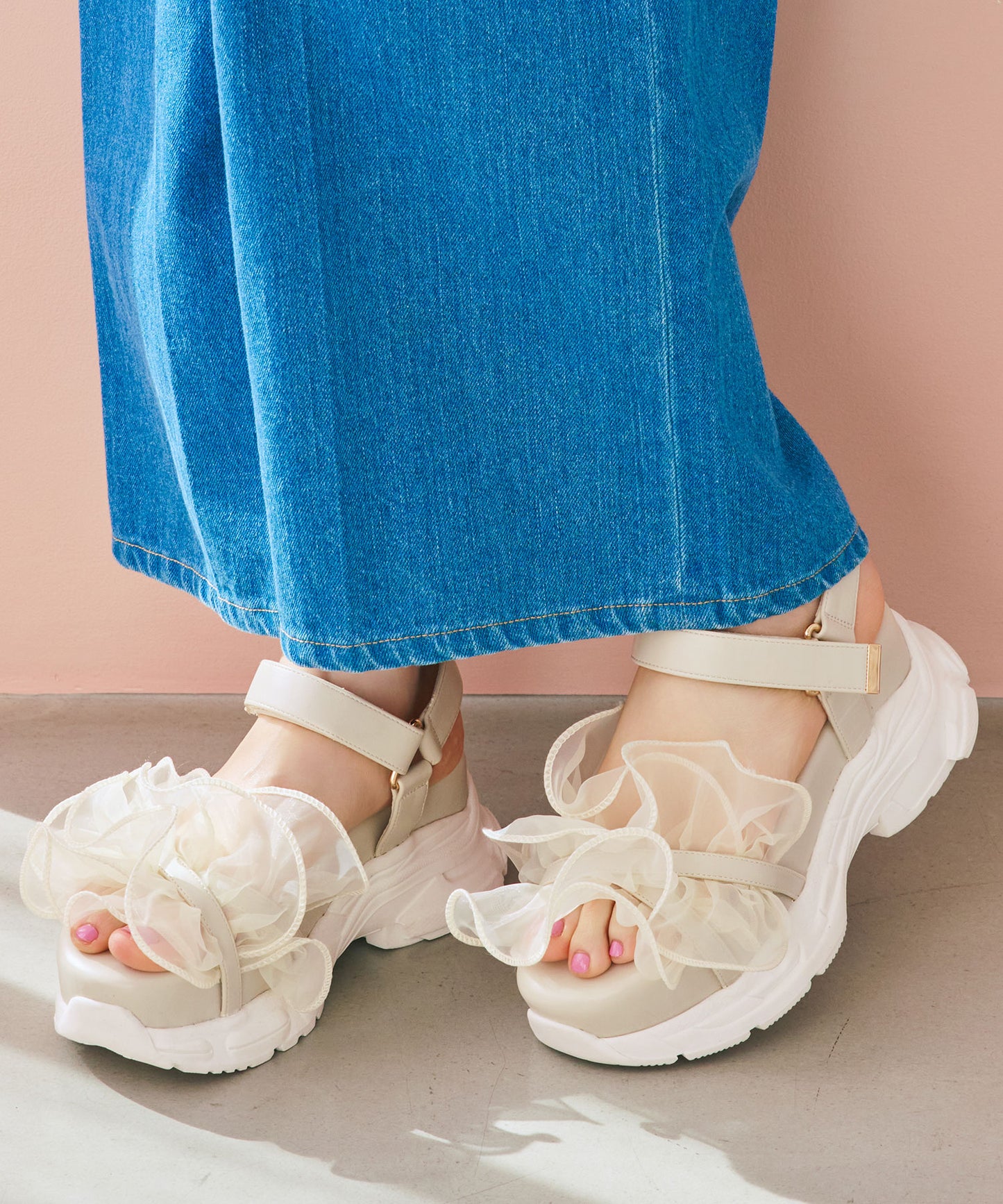 フリルチュールボリュームソールサンダル/66205