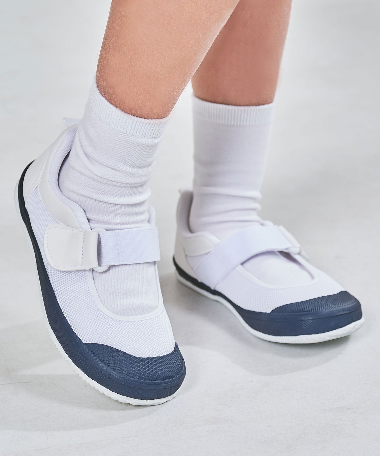 【WEB限定/KIDS】ゴムストラップスクールシューズ/K-533