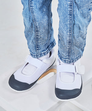 【WEB限定/KIDS】ゴムストラップスクールシューズ/K-533