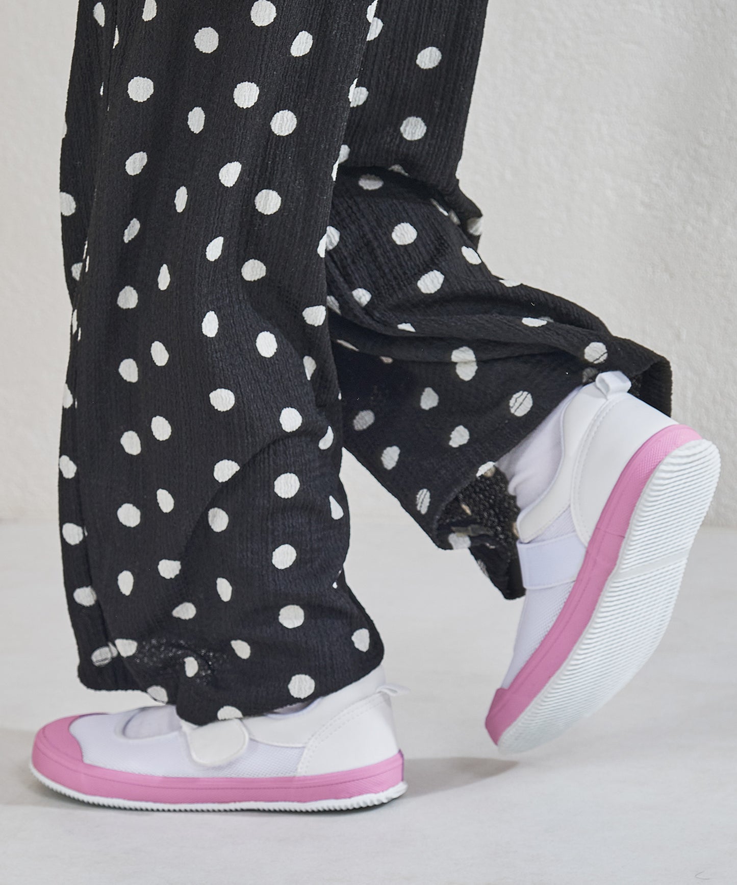 【WEB限定/KIDS】ゴムストラップスクールシューズ/K-533