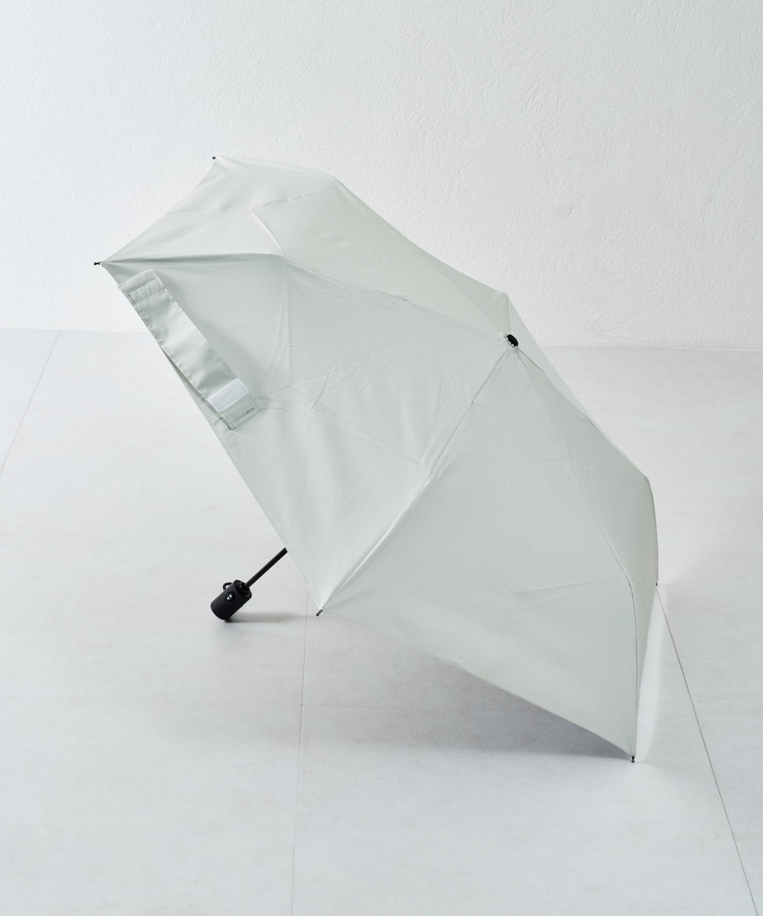 白 asimocrafts × TARPtoTARP 傘 ワンタッチ晴雨兼用折りたたみ傘/G-0601 – ORIENTALTRAFFIC