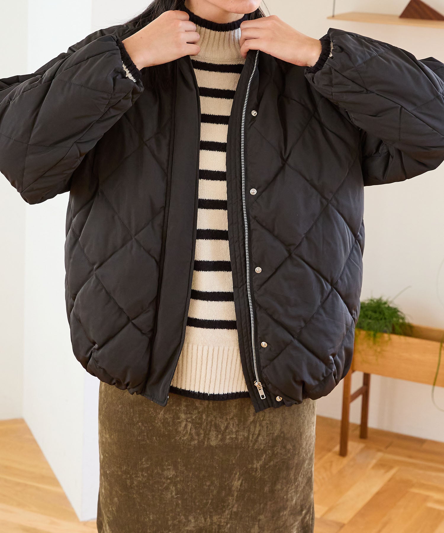 OUR ダークブラウン キルティングノースリーブジャケット OUR ダークブラウン キルティングノースリーブジャケット OURHOME