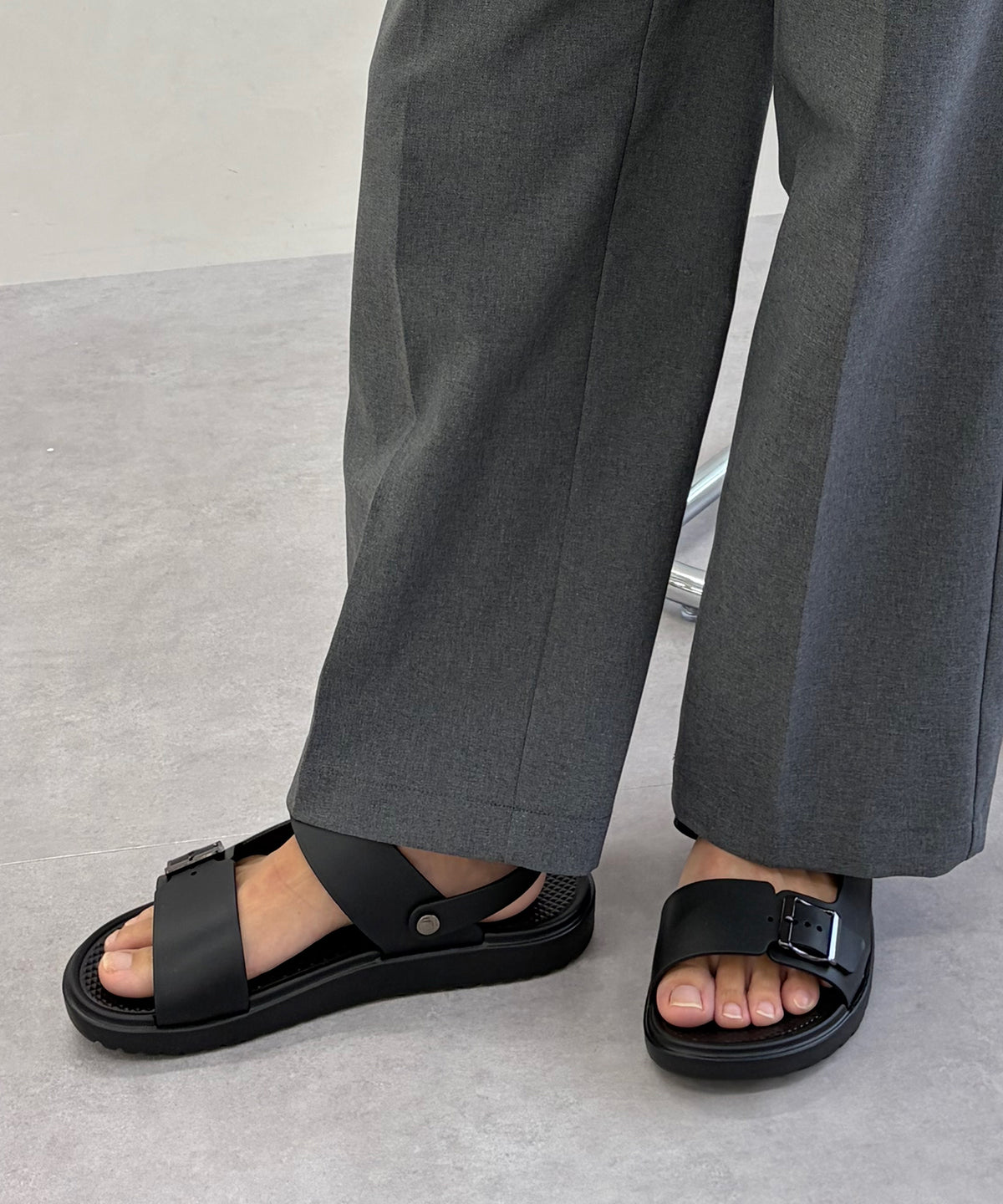 【WEB限定/Fit meサンダル】アシンメトリーベルトスライドサンダル/OT3238