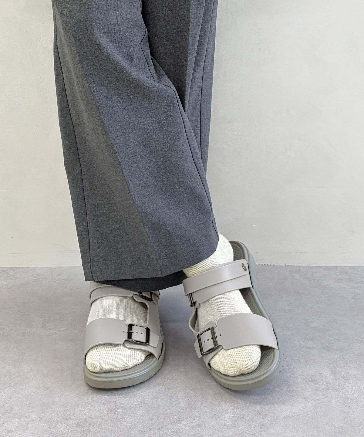 【WEB限定/Fit meサンダル】アシンメトリーベルトスライドサンダル/OT3238