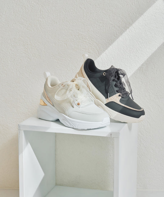 ヒールアップメタリックパーツスニーカー/OT3761