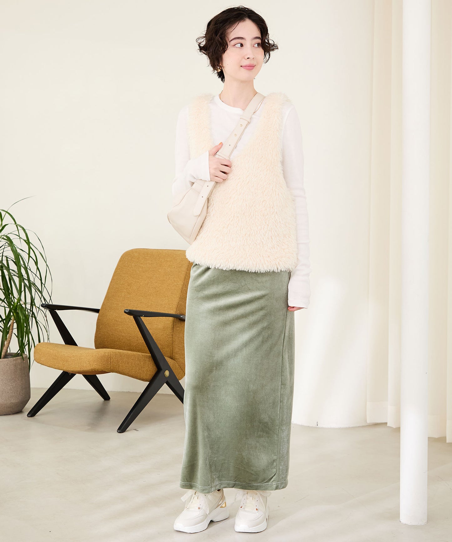 ヒールアップメタリックパーツスニーカー/OT3761