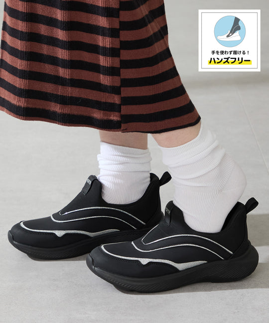 【瞬間フィット/ハンズフリー】グリッターラインスニーカー/OT3785