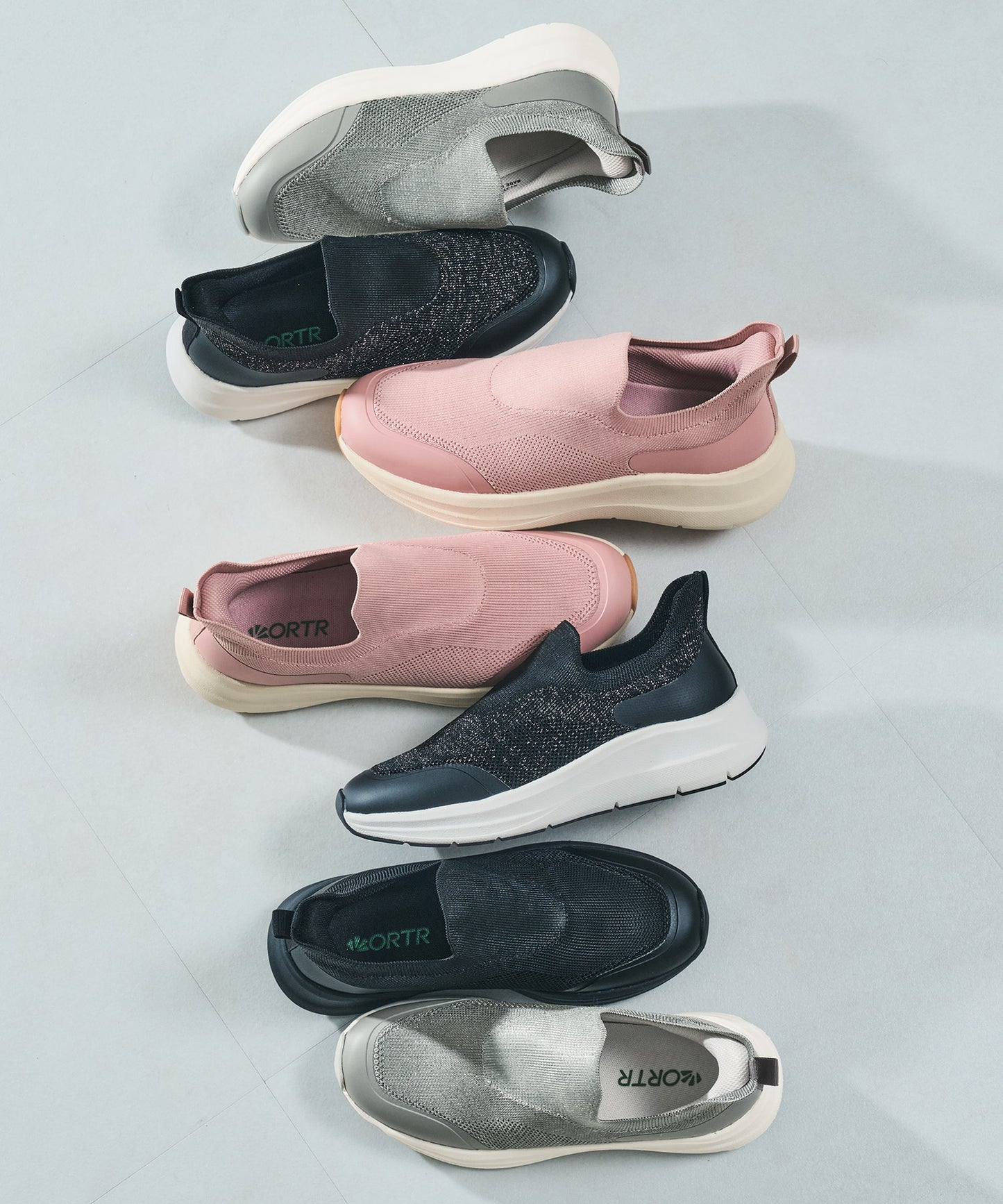 【TVCM放映中/瞬間フィット】ニット防水スニーカー/OT3799