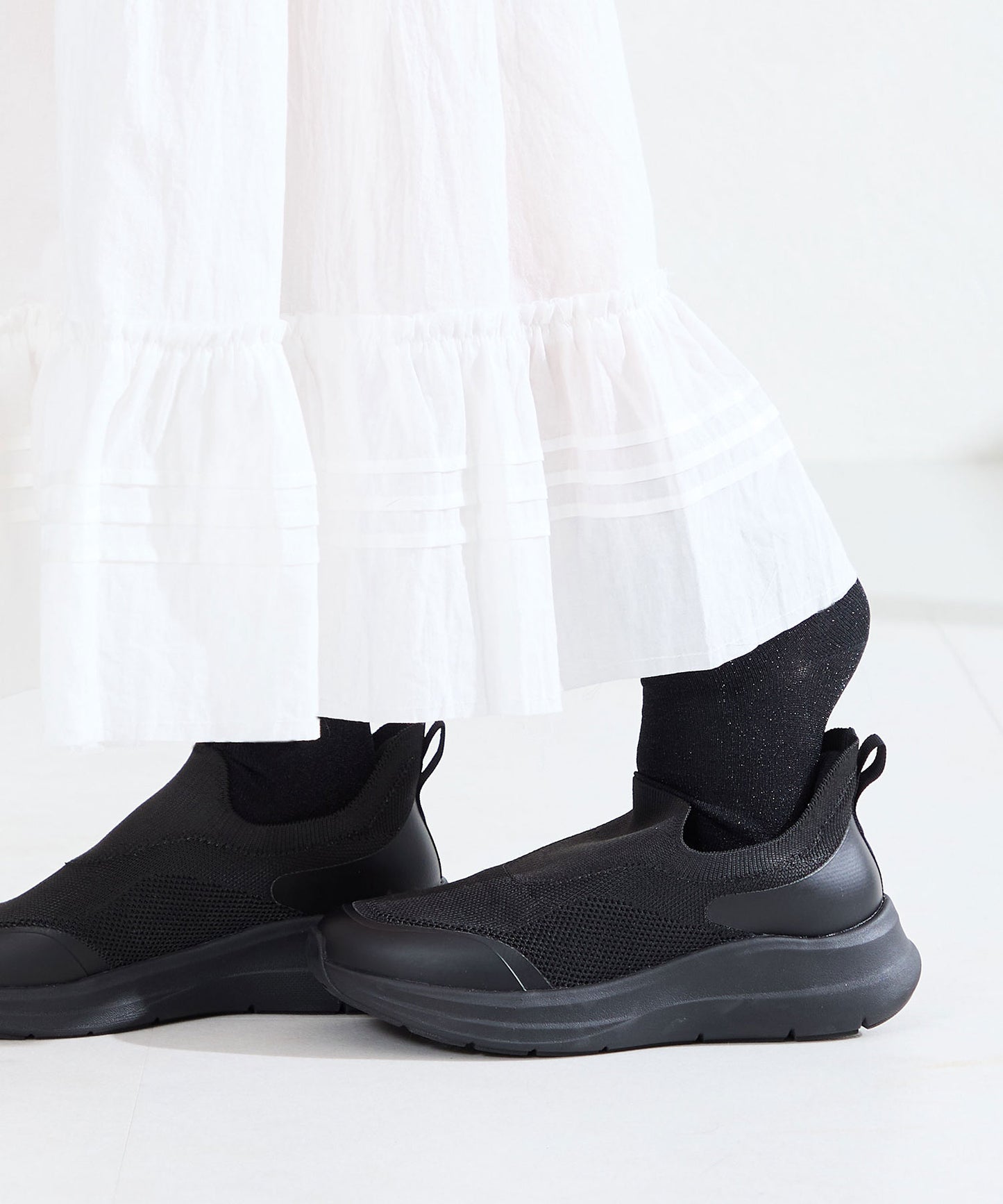 【TVCM放映中/瞬間フィット】ニット防水スニーカー/OT3799