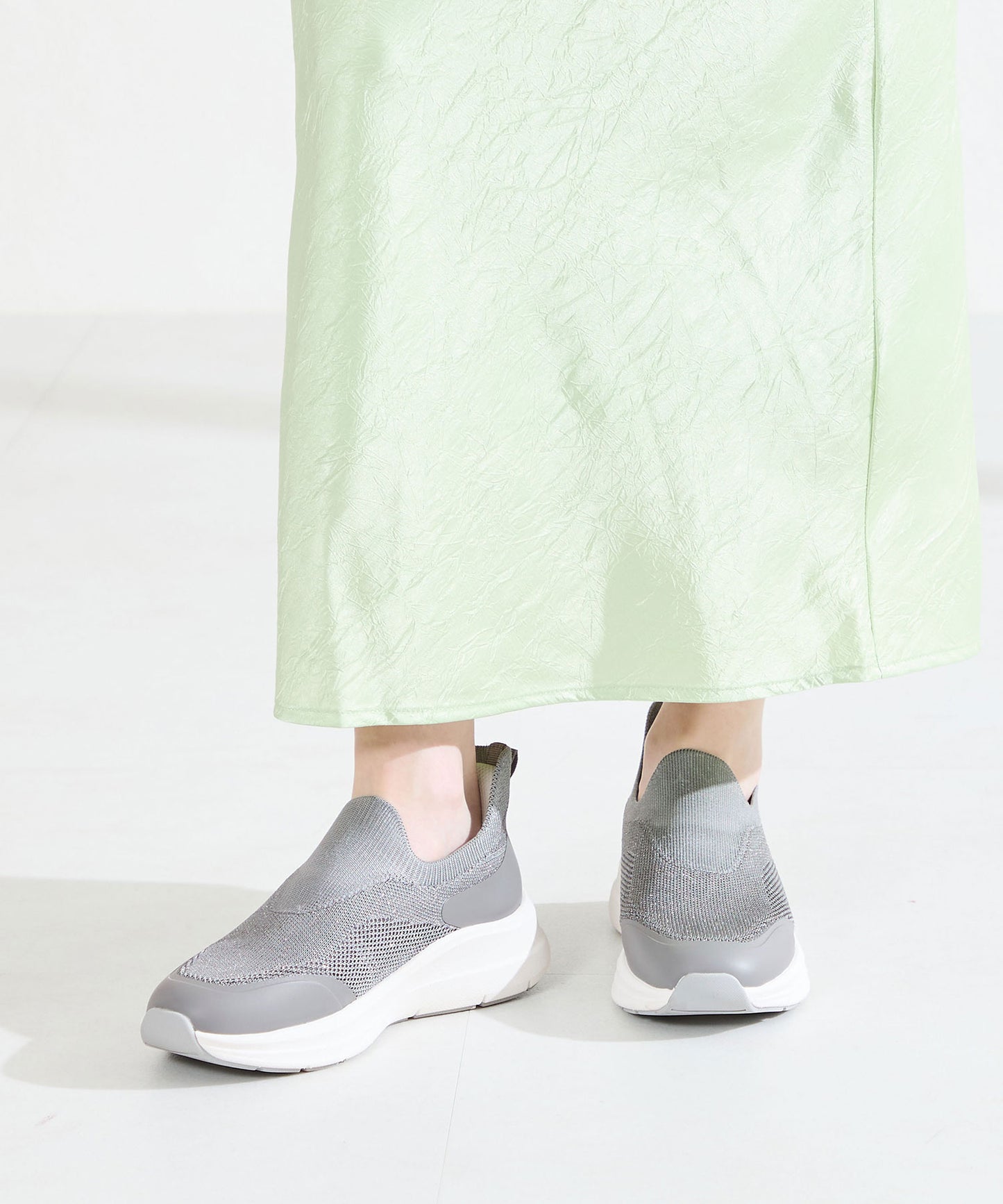 【TVCM放映中/瞬間フィット】ニット防水スニーカー/OT3799