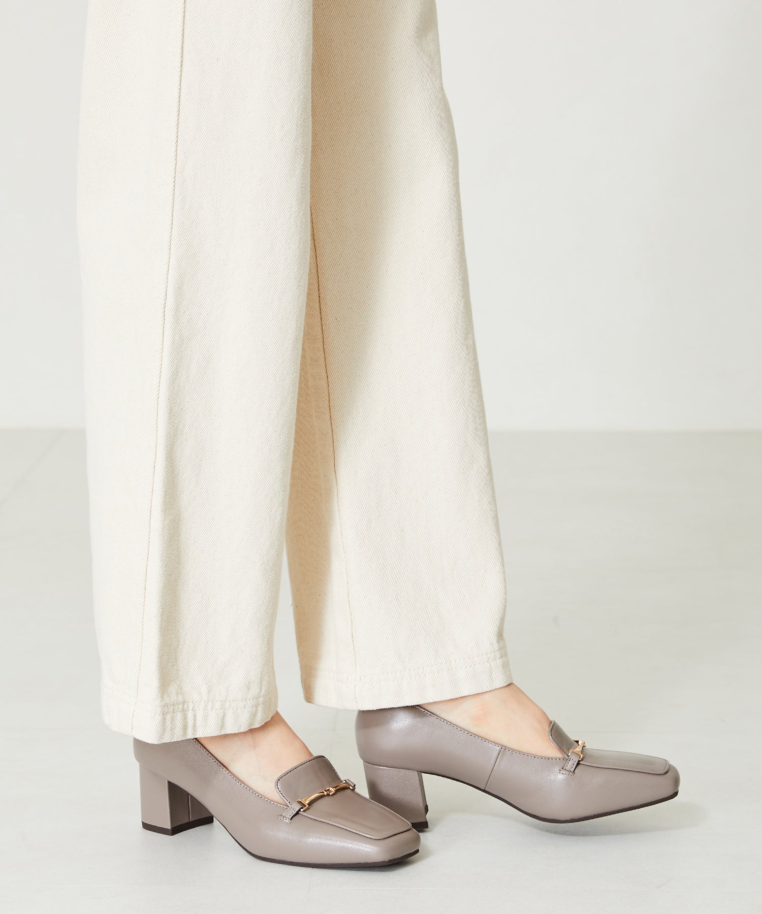 跳べるパンプス/本革使用】スクエアトゥビットヒールローファー/R-6008